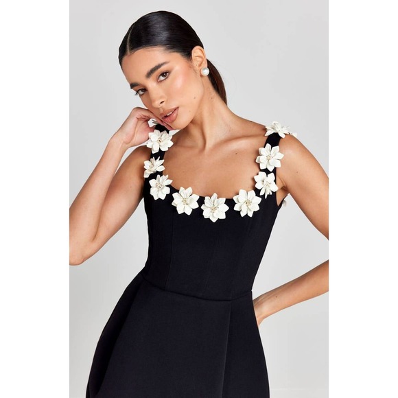 NADINE MERABI Dresses & Skirts - NWT Nadine Merabi Cindy Flower Detail Cocktail Minidress Women's Sz Small Black